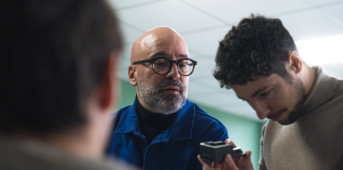 Obersavtion d'une pièce composites par des ingénieurs