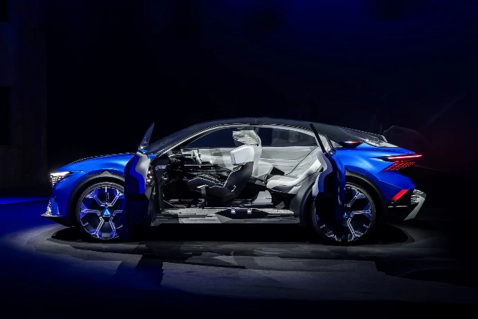 Vue du plancher de l'Alpine A390_β show car en Carbonium®, illustrant l'utilisation du carbone dans le design automobile de luxe