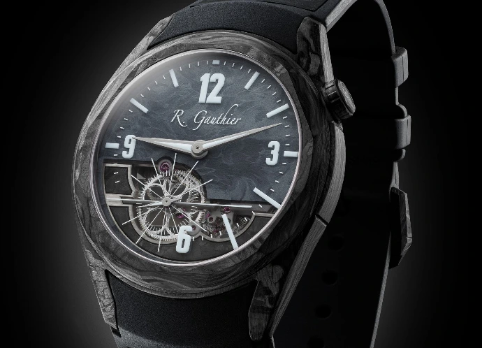 C by Romain Gauthier Edition Carbonium®